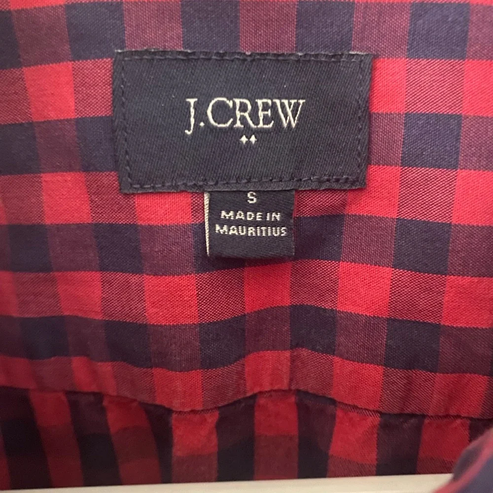 J. Crew Men's Red and Navy Gingham‎ Button-Down Shirt size S